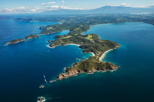 This Peninsula in Costa Rica Has 15 Miles of Beaches, Luxury Resorts, and Monkeys and Iguanas Roaming Freely