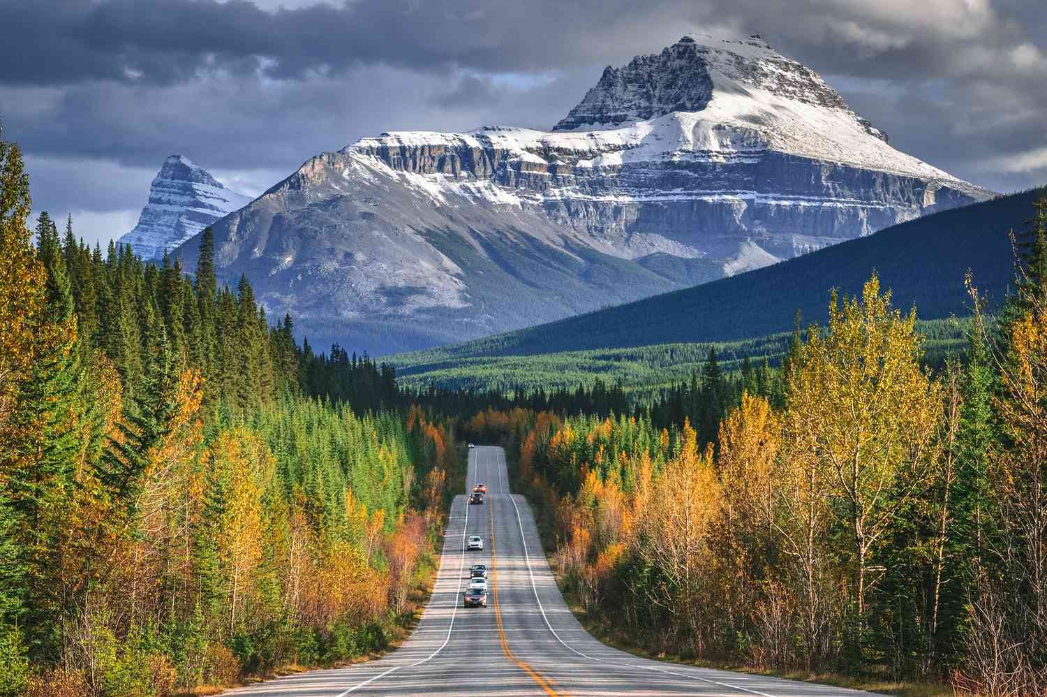 This 145-mile Drive Is One of the World's Most Scenic—and It's Lined With Hundreds of Glaciers and Frozen Waterfalls in the Winter