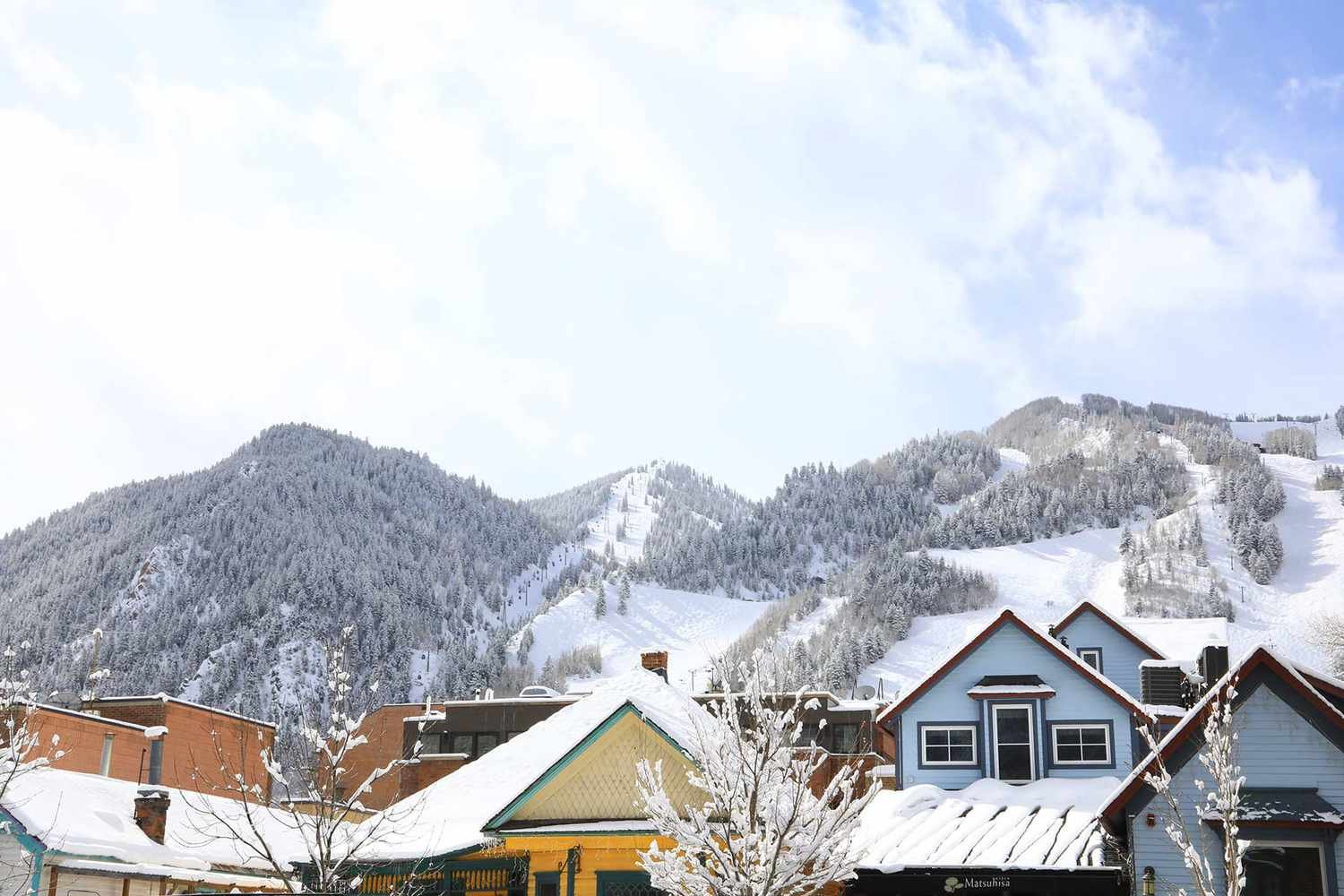 20 Most Beautiful Winter Towns in the U.S.