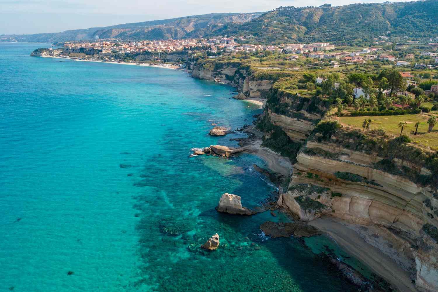 10 Places Where Italians Travel in Italy, According to a Local