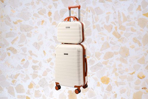 This Flight Attendant-approved Carry-on Set Can Fit Up to 1 Week's Worth of Clothes—and It’s on Sale for $43