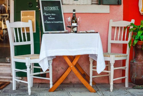 Italian Restaurants, Explained: 10 Different Types of Eateries You'll Find in Italy