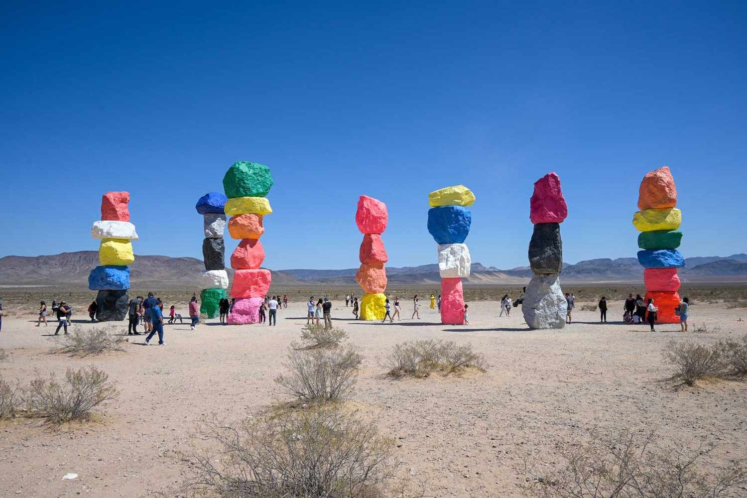 15 Best Day Trips From Las Vegas—From National Parks to the Extraterrestrial Highway
