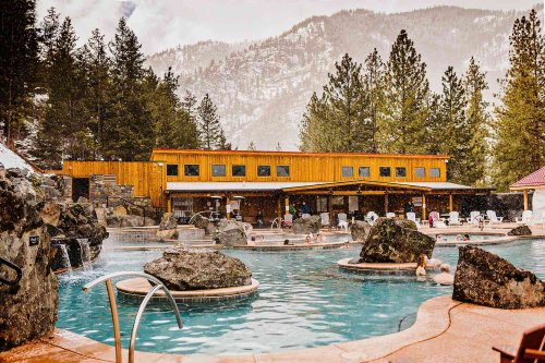 7 Best Hot Springs in Montana — Mountain Views and Live Music Included