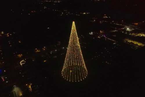 This Southern U.S. Town Has the World's Tallest Christmas Tree in 2023