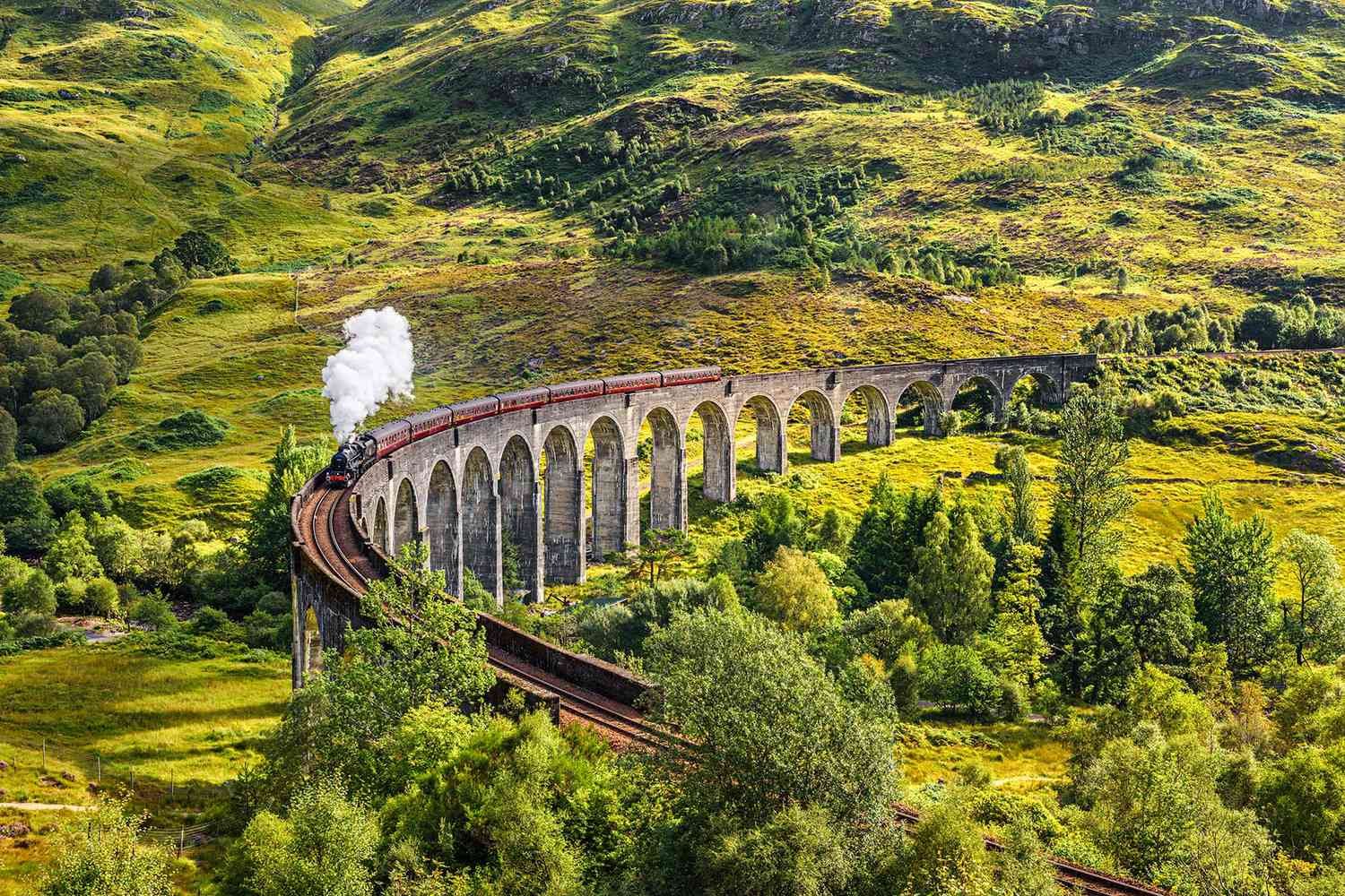 8 Most Scenic Train Rides in the U.K.