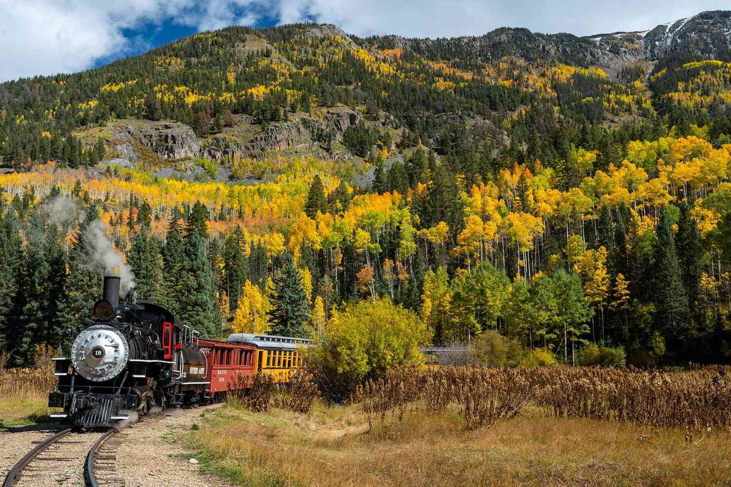 7 Epic Colorado Trains That Will Take You to Beautiful Mountains, Sparkling Rivers, and Golden Groves