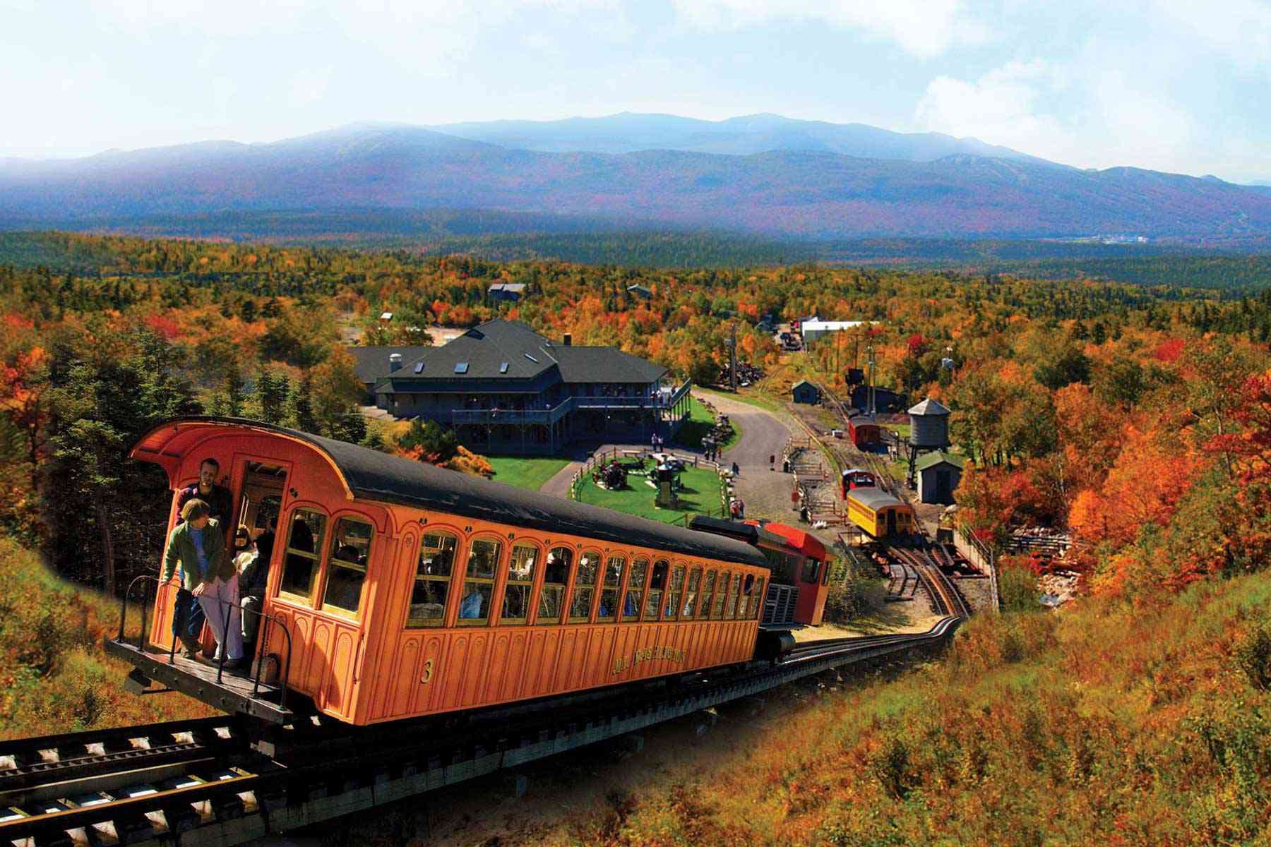 12 Scenic U.S. Train Rides for Fall Foliage Views