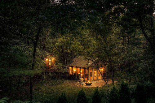 This Glass Cabin in the Wisconsin Woods Comes With Floor-to-ceiling Windows, a Cozy Fireplace, and Beautiful Forest Views