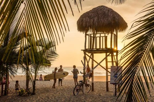 10 Best Mexico Surf Towns for Beautiful Views and Relaxed Vibes