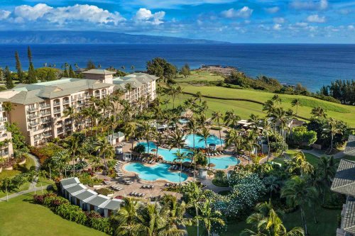 This Oceanfront Maui Resort Just Got a $100-million Renovation — With ...