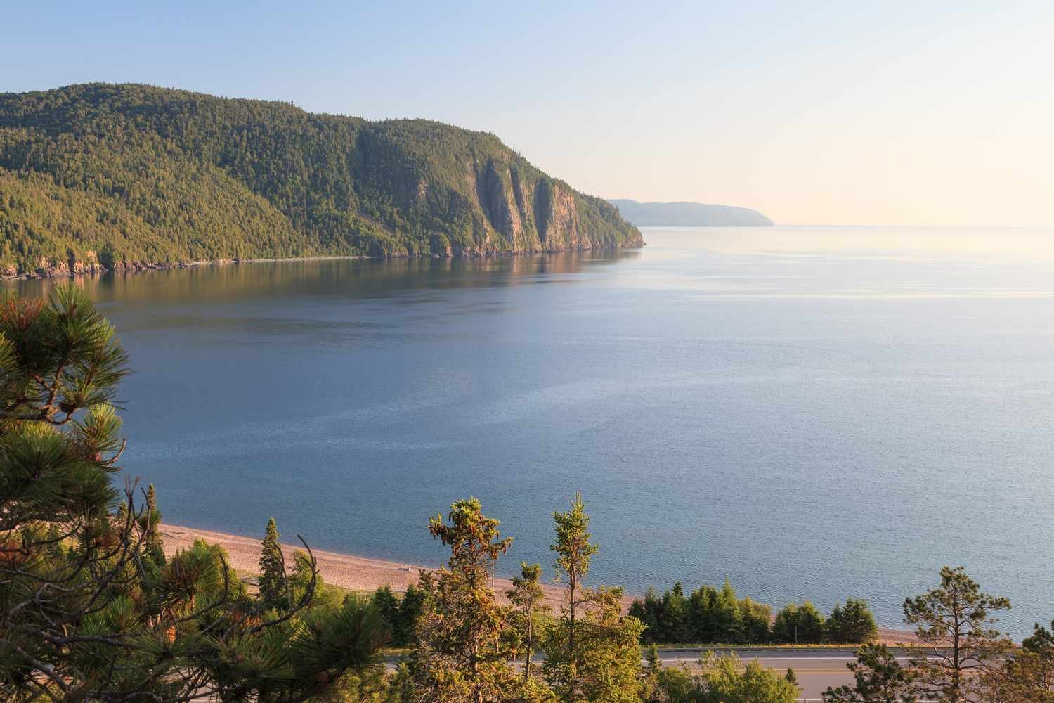 This 1,300-mile Road Trip Is One of North America’s Most Beautiful Drives—With Small Towns, Lighthouses, and Lake Views