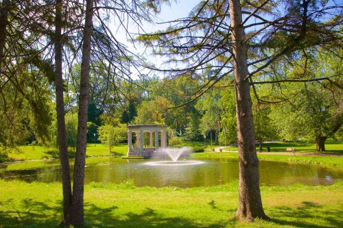 This Charming City in Upstate New York Is Home to Quirky Museums, Historic Inns, and Natural Mineral Springs