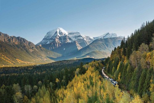 This U.S. Train Was Voted the Best in the World — and It Has Luxury Cars, Delicious Food, and Stunning Mountain Views