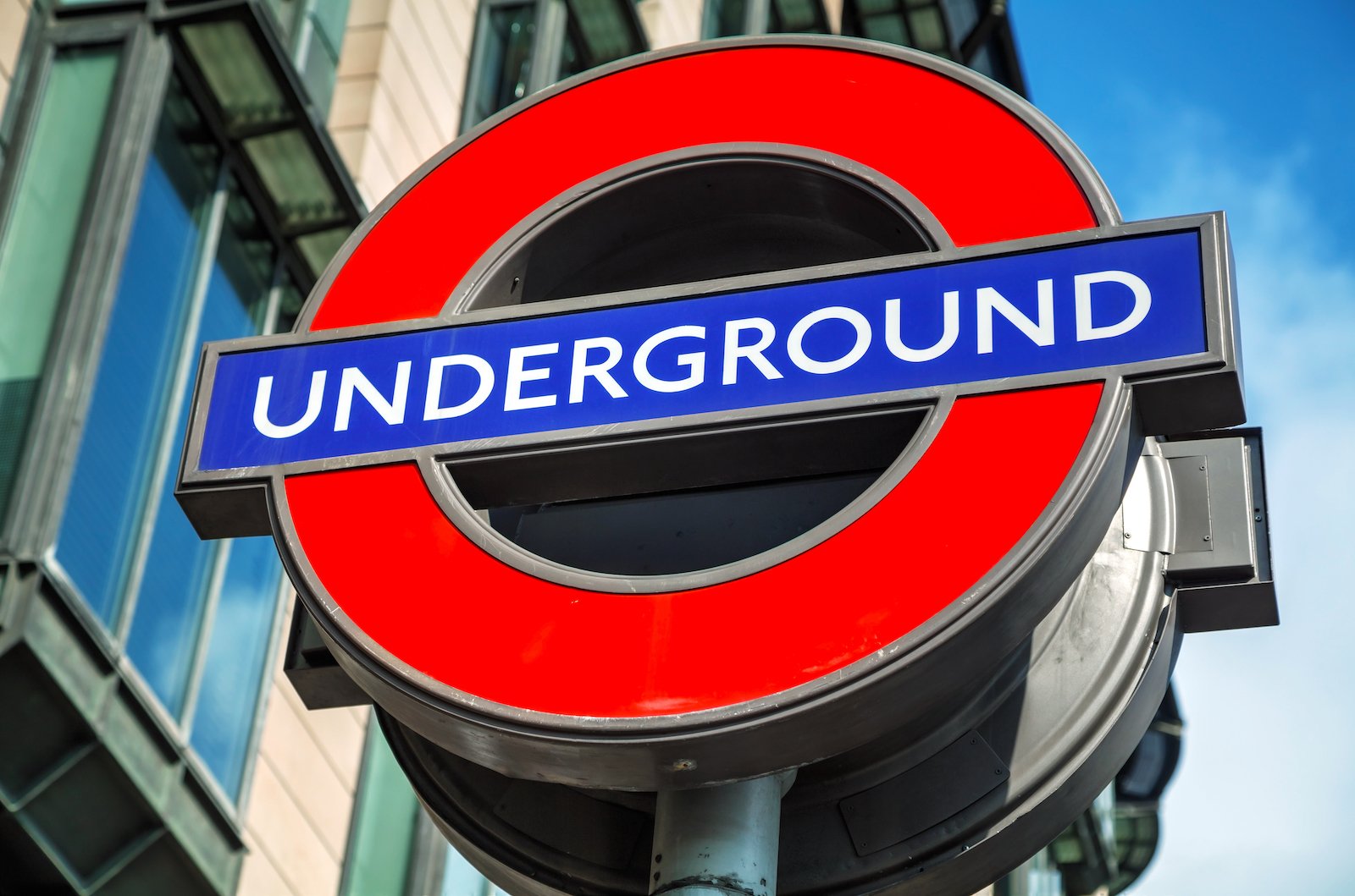 5 Key Tips For Navigating The London Tube, According To A Local