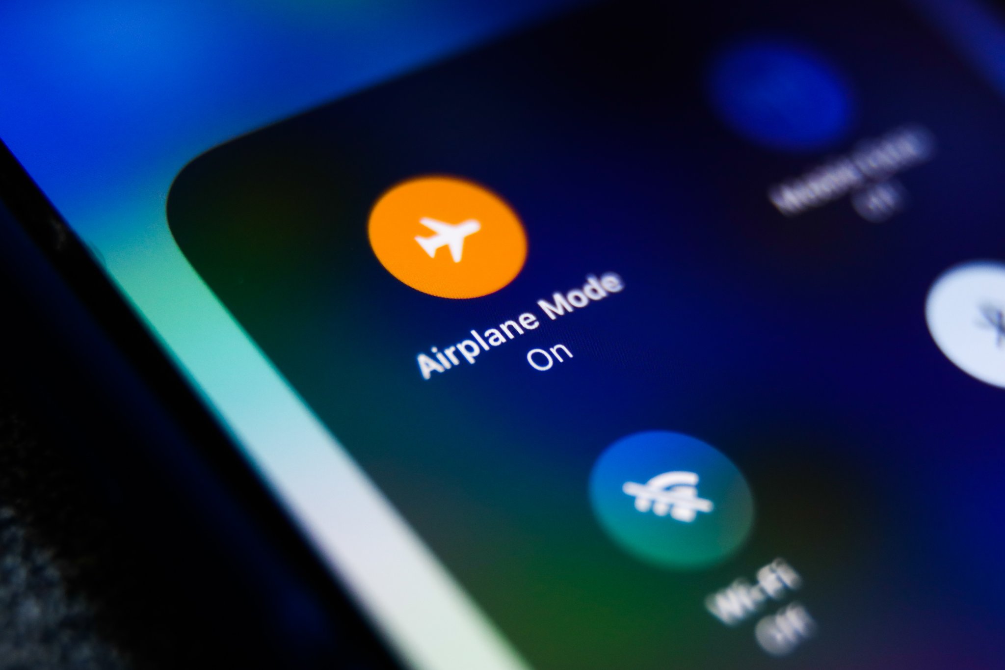 What really happens when you ignore Airplane Mode—and why pilots truly hate it