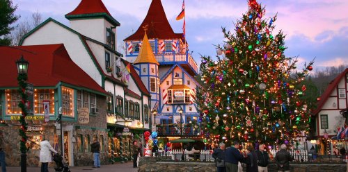 Best Small Town Christmas Markets In The U.S.