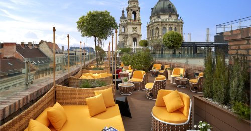 8 Incredible Rooftop Bars To Experience Around The World