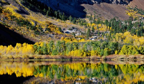 5 Beautiful Hikes In The Eastern Sierra For Fall Colors