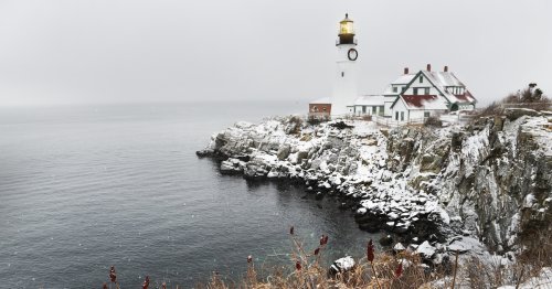 7 Charming Small Towns In Maine That Feel Like A Hallmark Christmas Movie