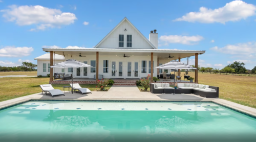 11 Fantastic Farmhouse Vacation Rentals For Your Fall Escape
