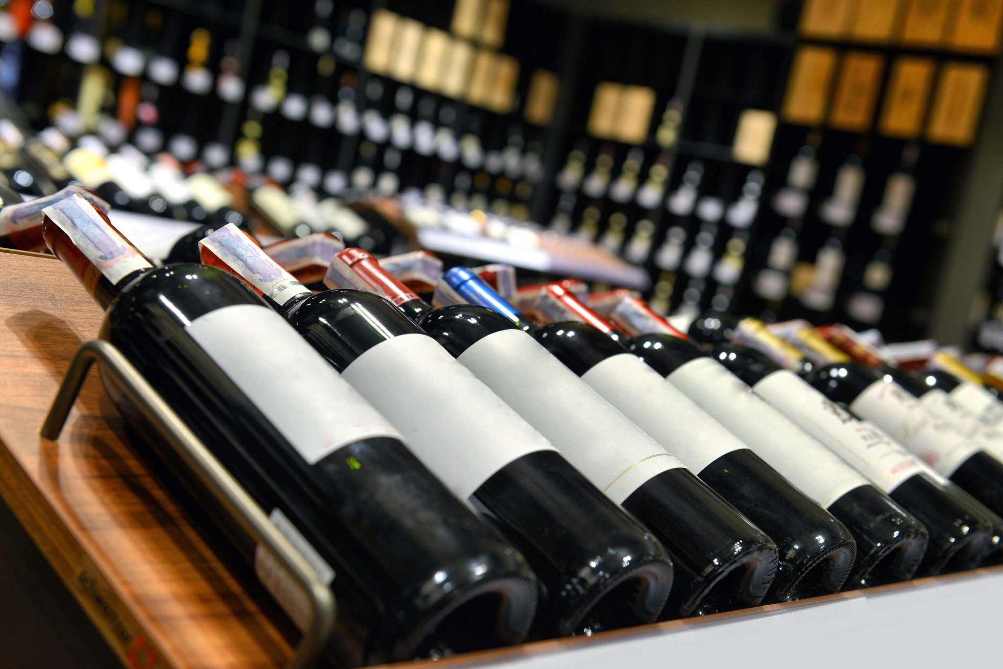 Certified sommelier reveals the best wine you can buy at Costco - cover