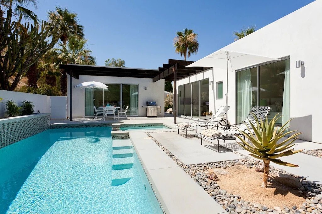 12 Beautiful Palm Springs Homes Perfect For Your Desert Getaway