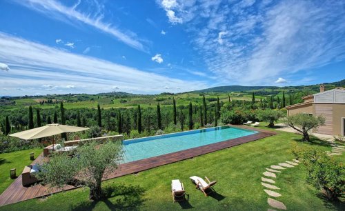 8 Incredible Tuscan Villas You Can Rent In Italy