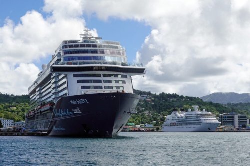 Wegen Corona-Fällen an Bord! Tui Cruises stoppt Karibik-Kreuzfahrt der „Mein Schiff 2“