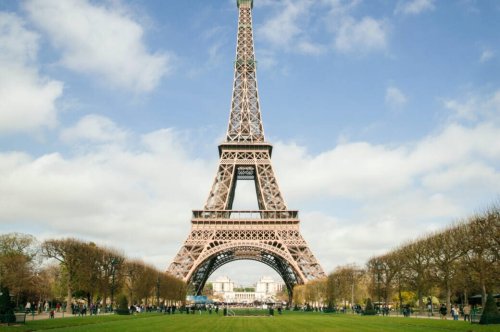 „Tragische Straßenlaterne“ – Wussten Sie, dass der Eiffelturm einst verhasst war?