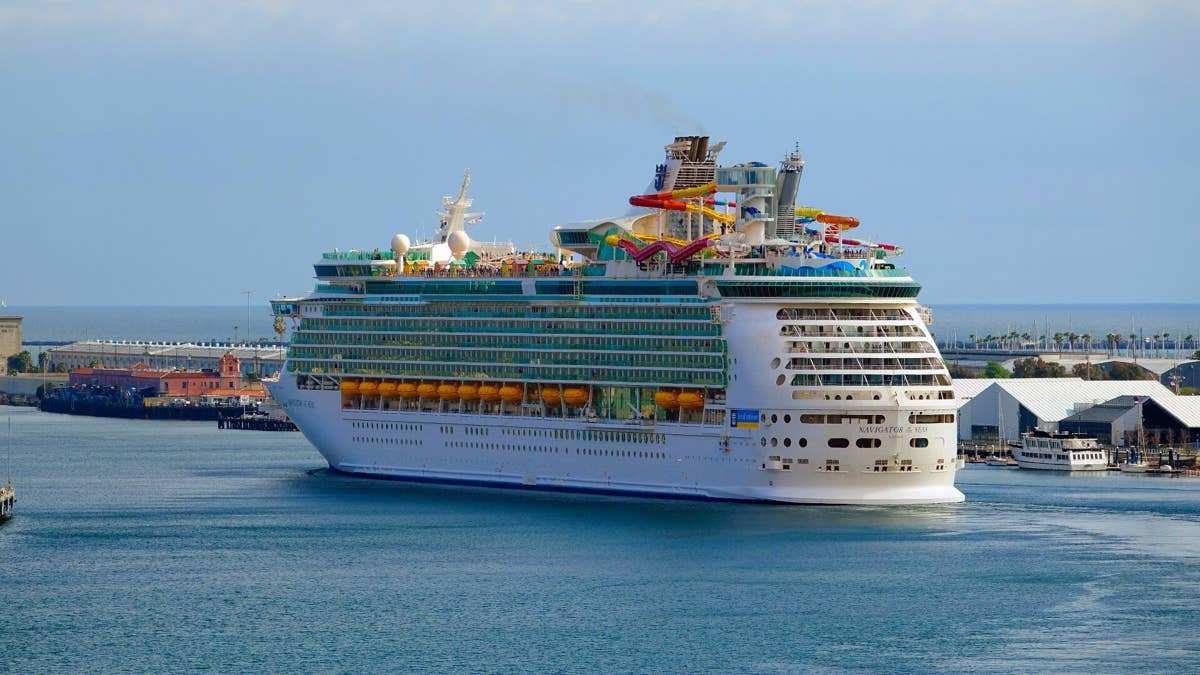 Royal Caribbean clarifies confusing multi-plug outlet rule