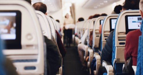 Passenger slams seat back after teen allegedly repeatedly kicks it, breaking his teeth