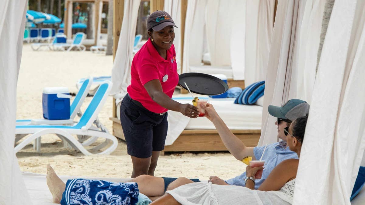 Royal Caribbean bartenders reveal their favorite drinks to order