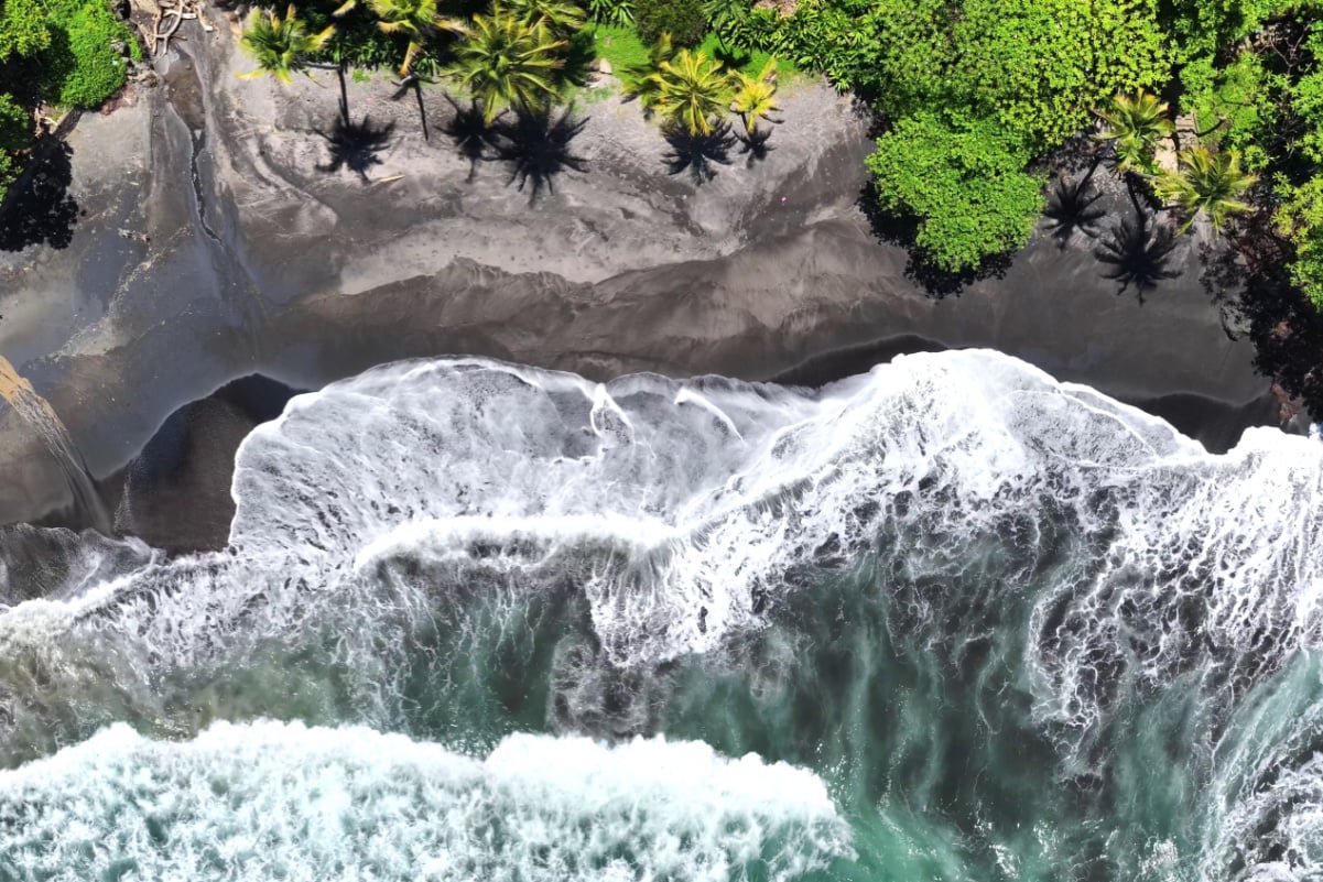 This Central American Country With Black Sand Beaches, 85°F Winters, And $5 Meals Is Breaking Tourism Records