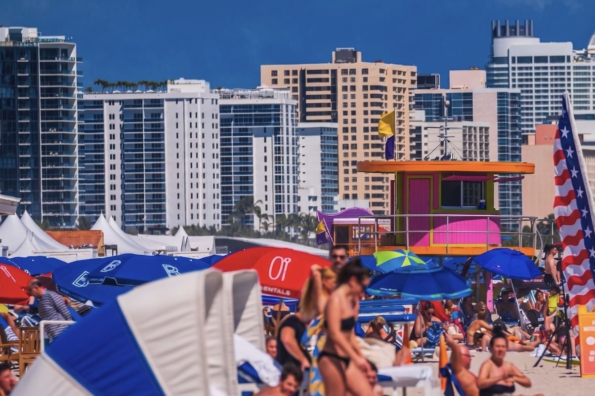 New Live Data: 6,000 Americans Just Rated This Mexican Beach Town Safer Than Miami And LA