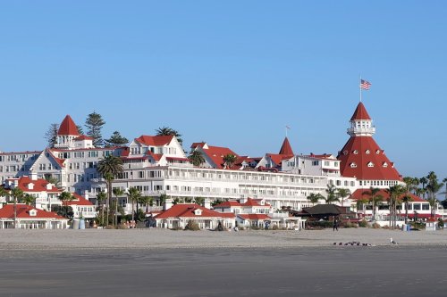 Top 8 Beachfront Hotels In Southern California