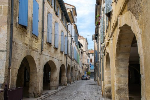 These Two Small Towns Make a Fun Stop When Exploring the South of France