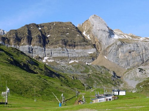 Ferrata de la Zapatilla y sima de Tortiellas