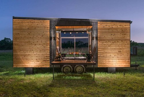 Luxurious Alpha Tiny House Opens Wide on Both Sides to Let the Outdoors In