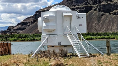 This tiny WA house along the Columbia River is out of this world. Take a look inside