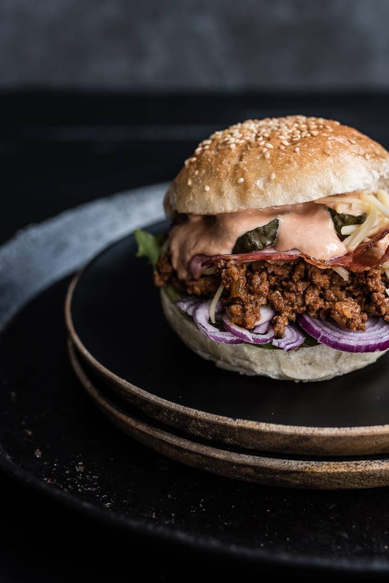 Alpen Sloppy Joe Burger mit Bergkäse – köstliches Rezept für den leckersten Hackburger!