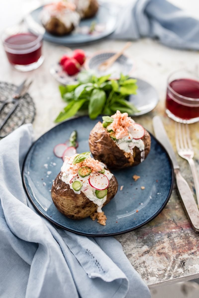 Kumpir mit Lachs - leckere türkische Ofenkartoffel! - trickytine