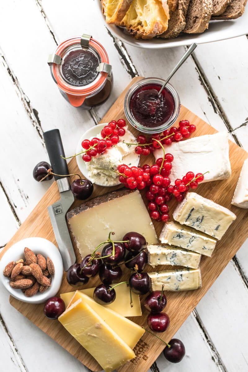 Herzhafte Kirschmarmelade mit Rosmarin, Fleur de Sel und gereiftem Balsamico - ideal zu Käse! - trickytine