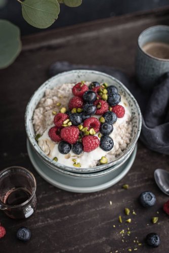 5 gesunde Porridge & Müsli Frühstücks Rezepte!