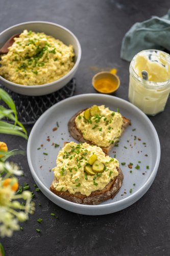 Veganer Eiersalat - schmeckt fast wie das Original, Rezept fertig in unter 30 Minuten! - trickytine