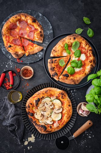 Pizza Margherita - das Originalrezept, schmeckt wie beim Italiener [plus tolle Pizzaofen-Verlosung!] - trickytine