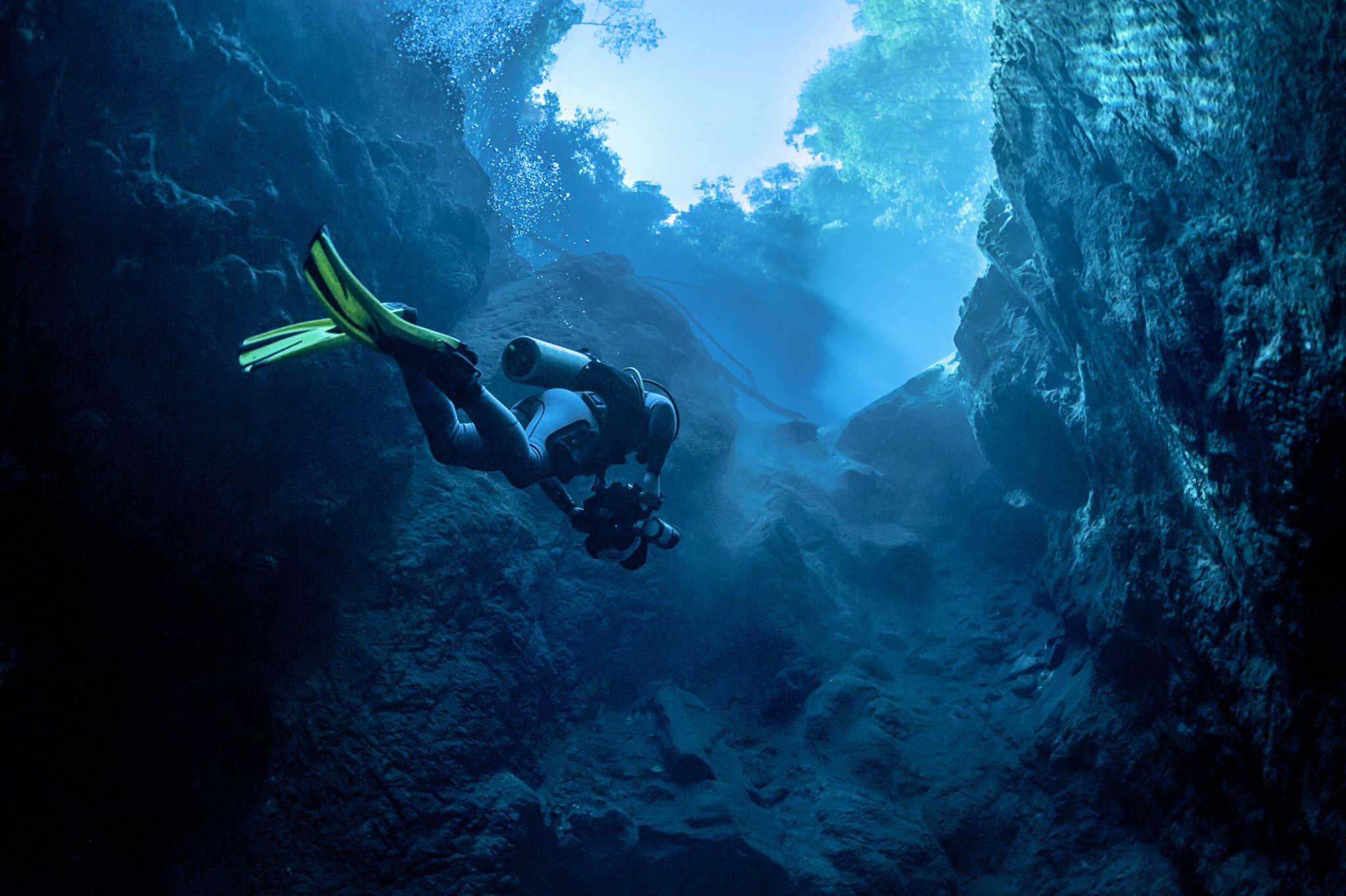 10 Essential Safety Tips All Scuba Divers Should Know