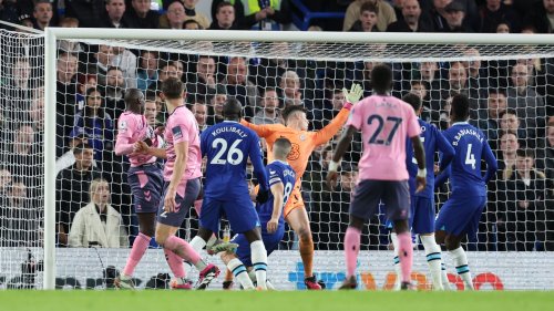 Chelsea fez um jogo para vencer, mas o Everton brigou até o fim para arrancar o empate