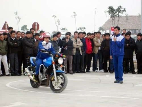 Đào Tạo: Học & Thi Giấy Phép Lái Xe Máy Hạng A2 (xe moto phân khối lớn>175cc) - Trường đào tạo & thi sát hạch lái xe tại TP Hồ Chí Minh