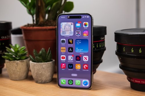 How to download maps for offline use in Apple Maps on iPhone